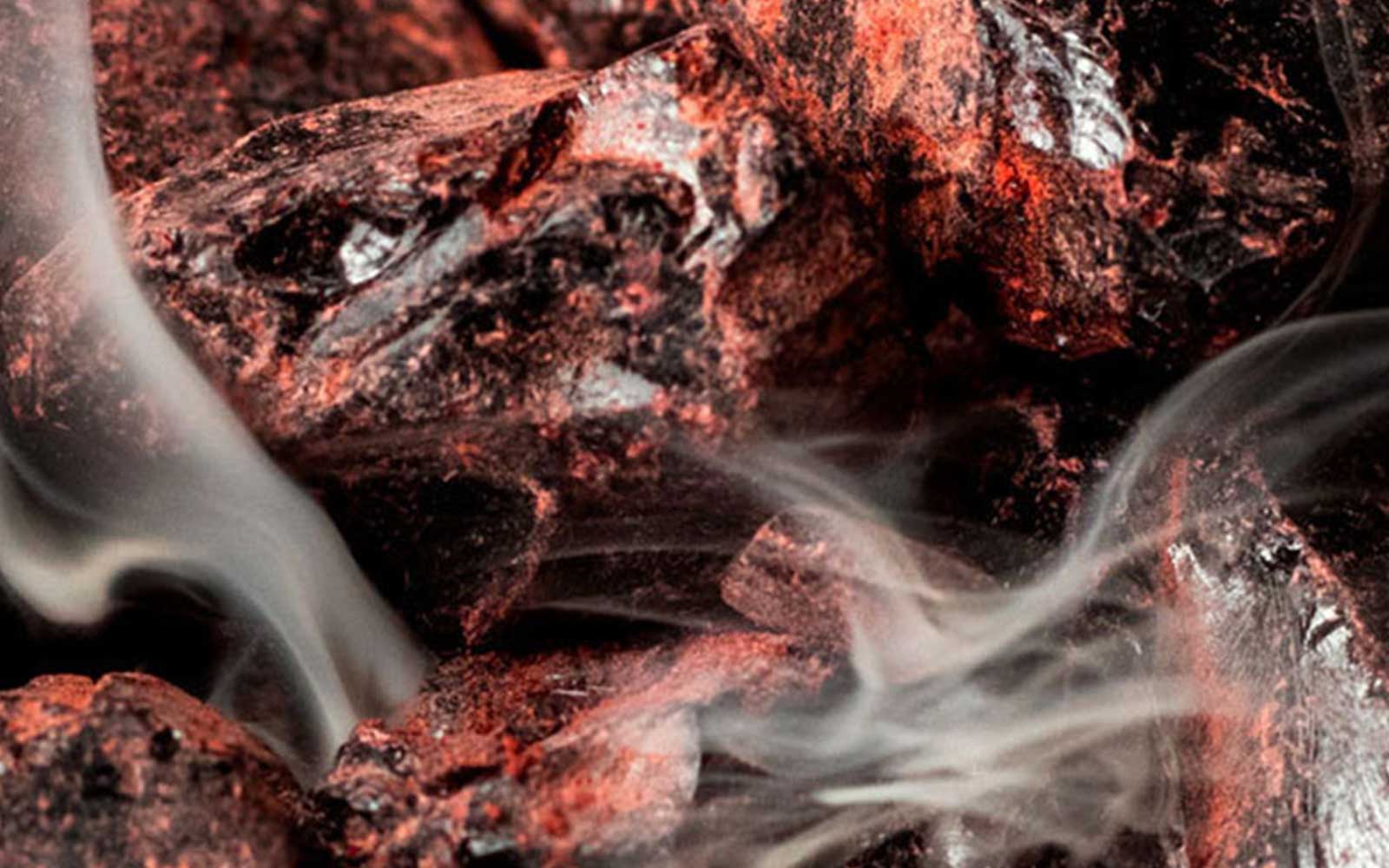 Drakenbloed poeder van de dracaena cinnabari drakenbloedboom is in poedervorm verkrijgbaar. | kijk op www.drakenbloedboom.com